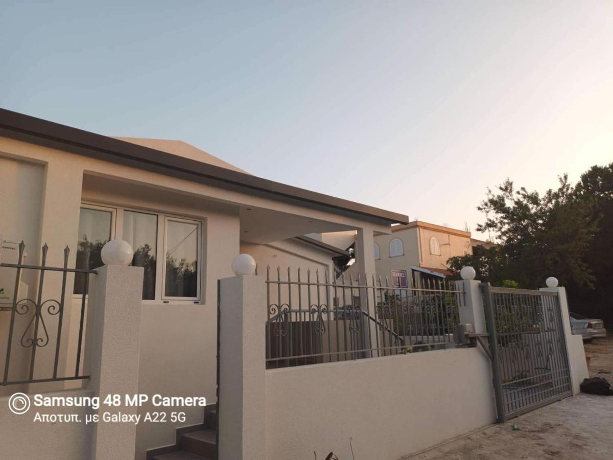 Oresti'S Villa Near Airport & Beach Artemida  Exterior photo